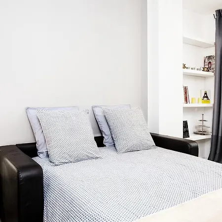 De Charme A Montmartre Apartment *